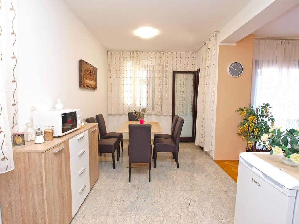 Apartment Mato 1424 Pula Exterior photo